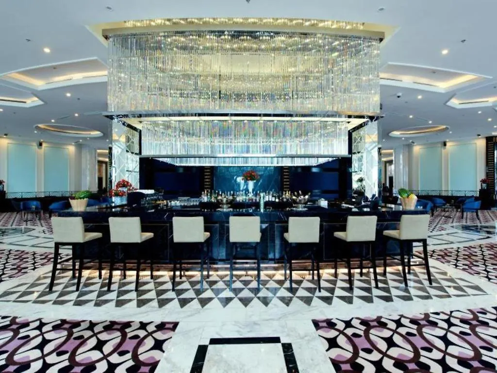 Vinpearl Discovery Rockside Nha Trang Resort
