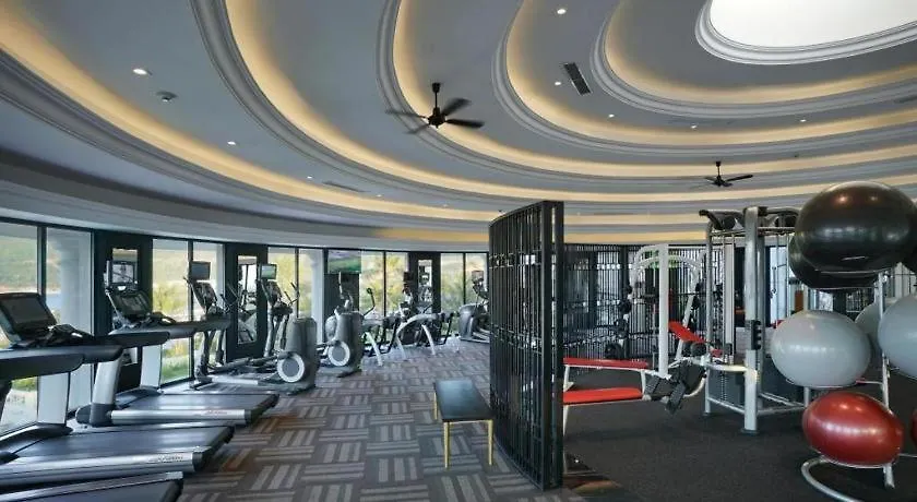 Курортный комплекс Vinpearl Discovery Rockside Нячанг