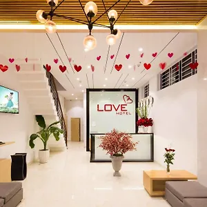 Love Hotel Отель