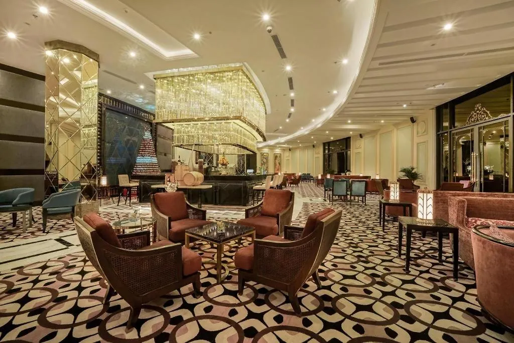 ***** Resort Vinpearl Discovery Rockside Nha Trang Vietnam