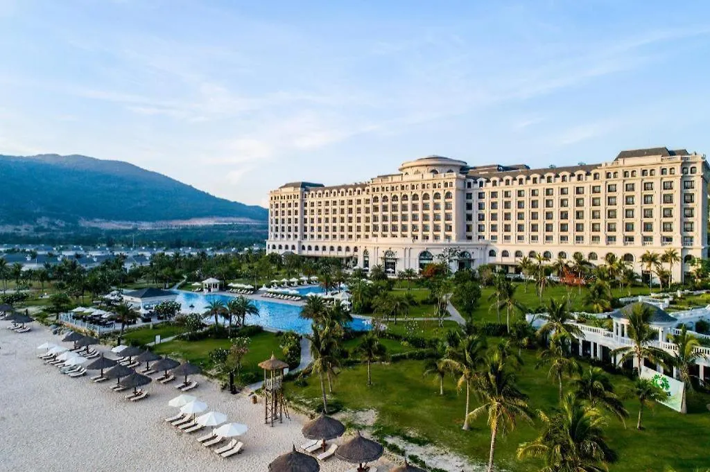 Resort Vinpearl Discovery Rockside Nha Trang