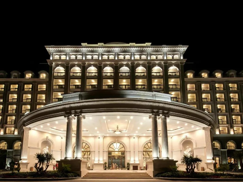 Vinpearl Discovery Rockside Nha Trang 5*,  Vietnam